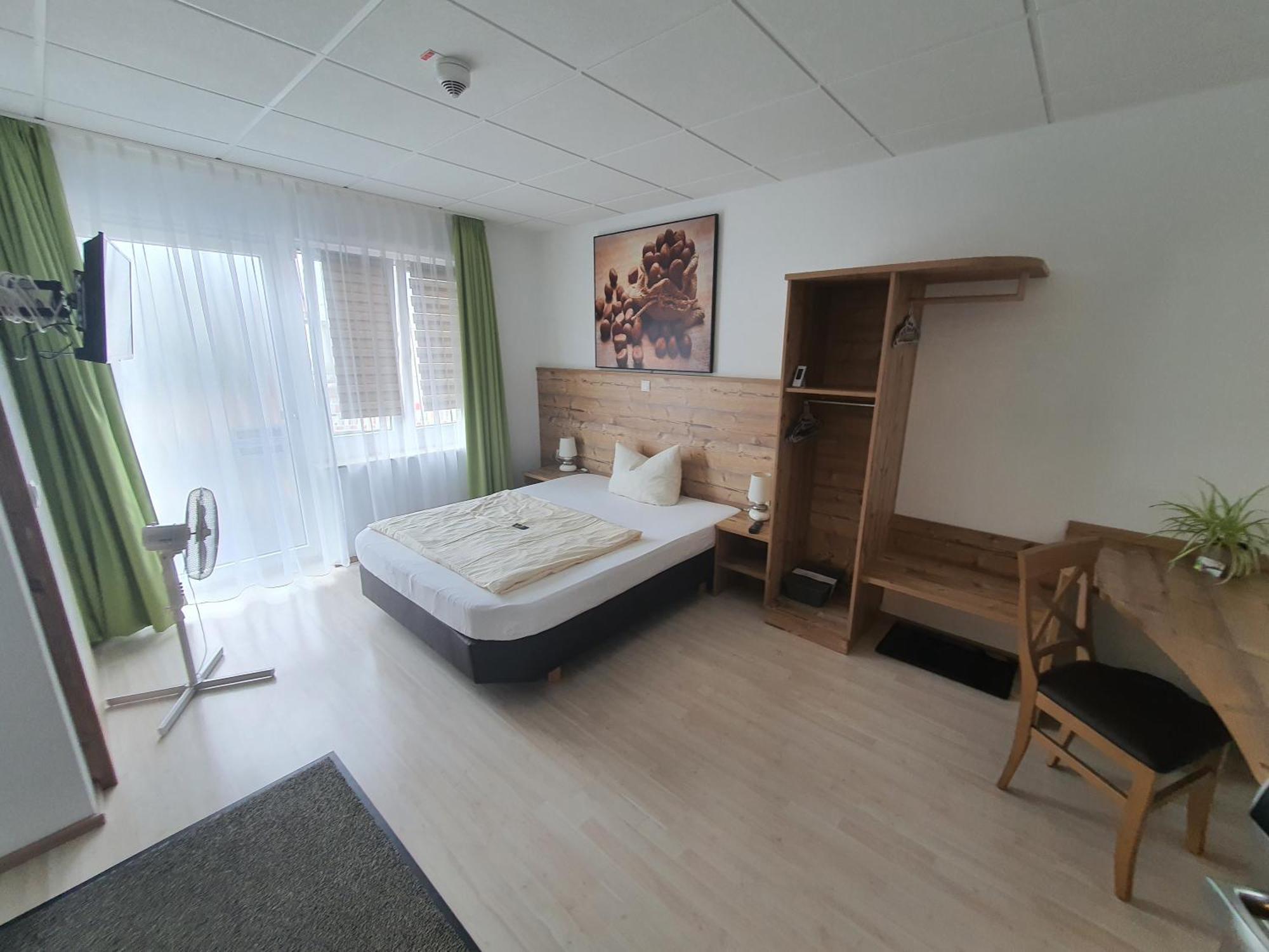 Fraenkischer Hof --- Hotel In Pegnitz --- Schlabecks Fraenkischer Hof Екстер'єр фото
